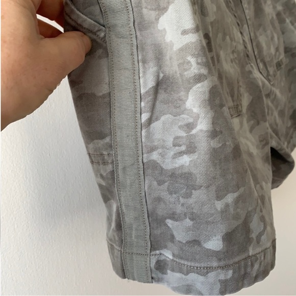 Spanx Camo Shorts - Picture 6 of 10